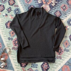 Arc’teryx gray mock neck top